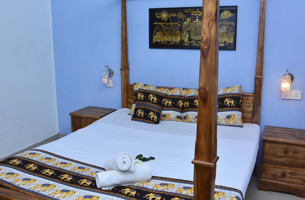 Golden Lodge Tangalle Extérieur photo