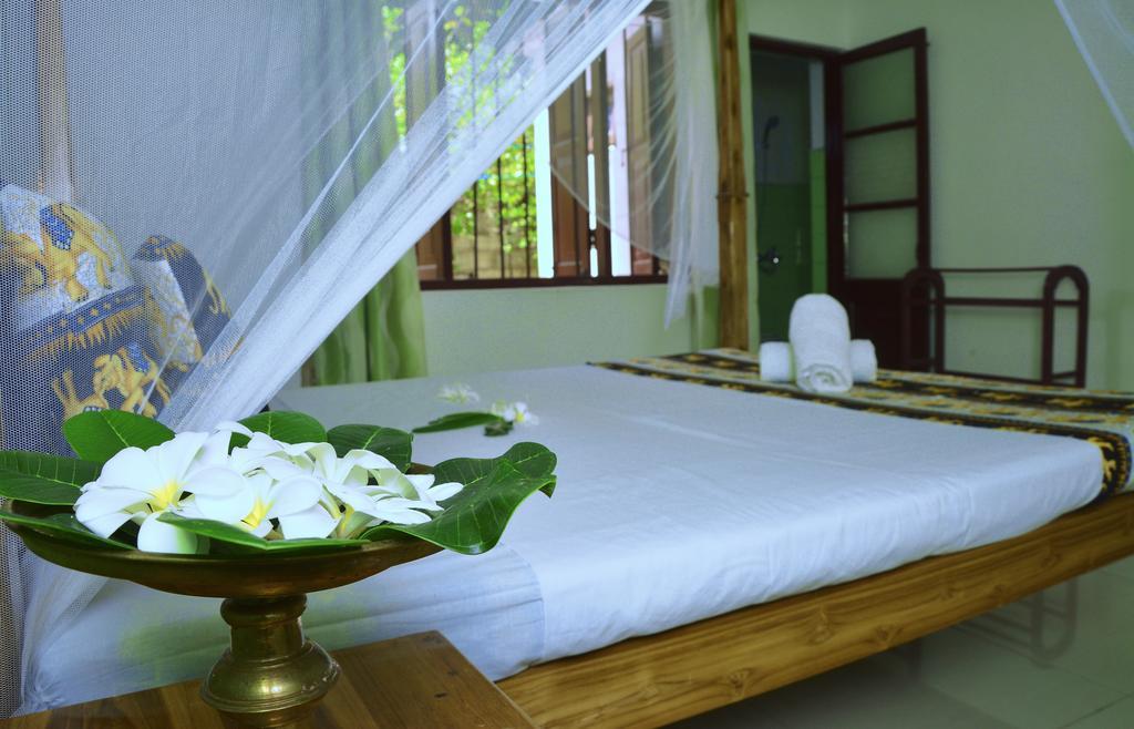 Golden Lodge Tangalle Extérieur photo
